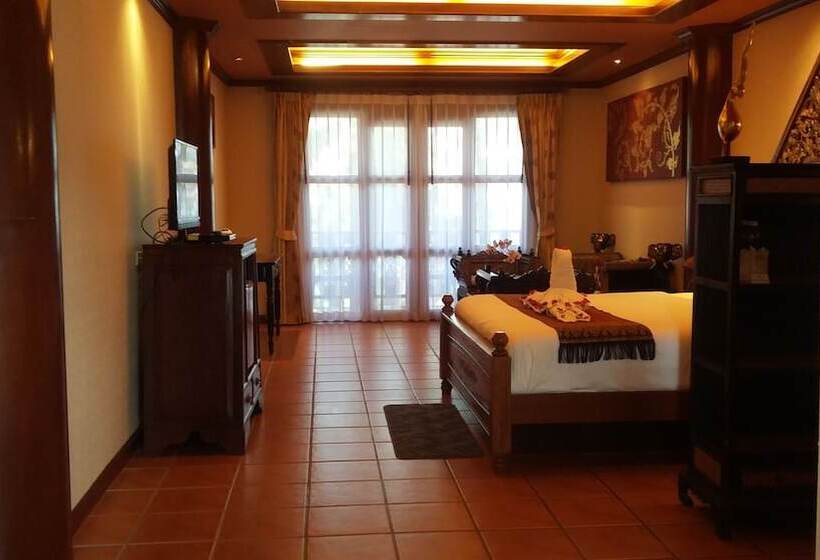 جناح ديلوكس, Royal Phawadee Village Patong   2 Minutes Walk To The Beach