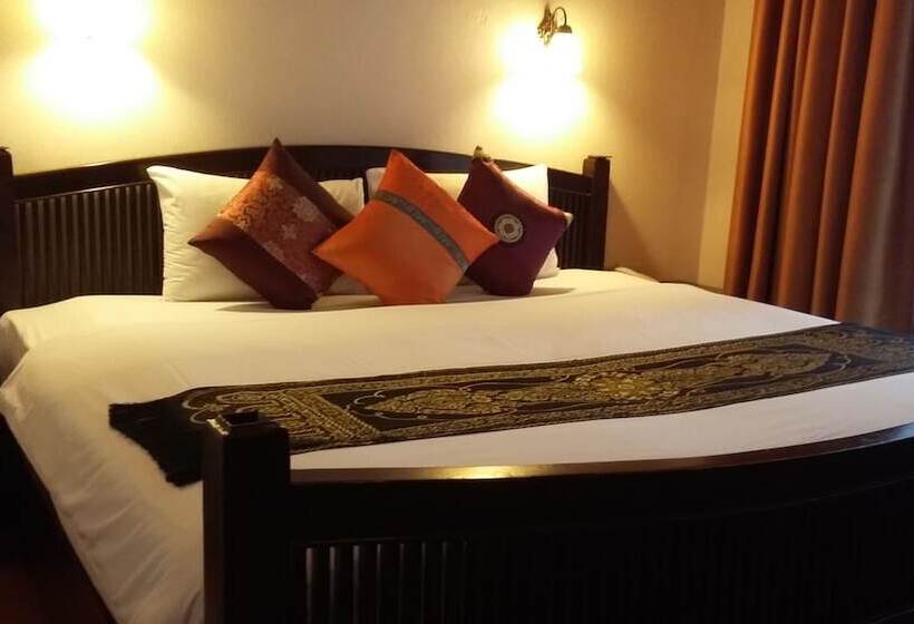 جناح ديلوكس, Royal Phawadee Village Patong   2 Minutes Walk To The Beach