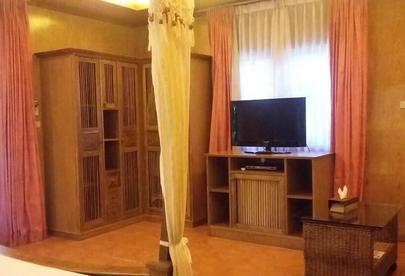 ‫فيلا غرفة نوم واحدة, Royal Phawadee Village Patong   2 Minutes Walk To The Beach