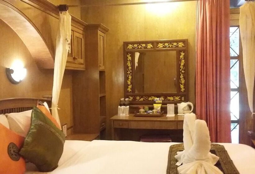 ‫فيلا غرفة نوم واحدة, Royal Phawadee Village Patong   2 Minutes Walk To The Beach