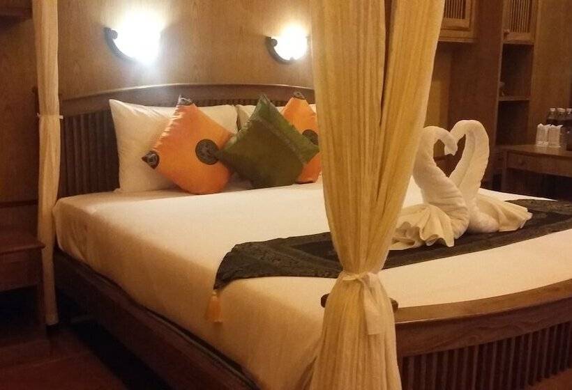 ‫فيلا غرفة نوم واحدة, Royal Phawadee Village Patong   2 Minutes Walk To The Beach