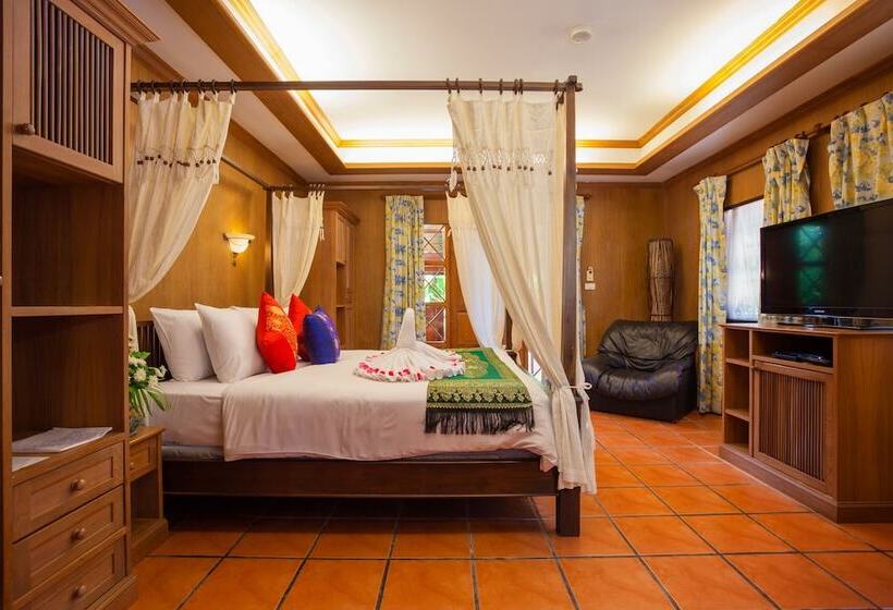 ‫فيلا غرفة نوم واحدة, Royal Phawadee Village Patong   2 Minutes Walk To The Beach