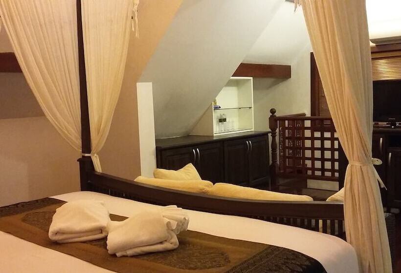 جناح عائلي, Royal Phawadee Village Patong   2 Minutes Walk To The Beach