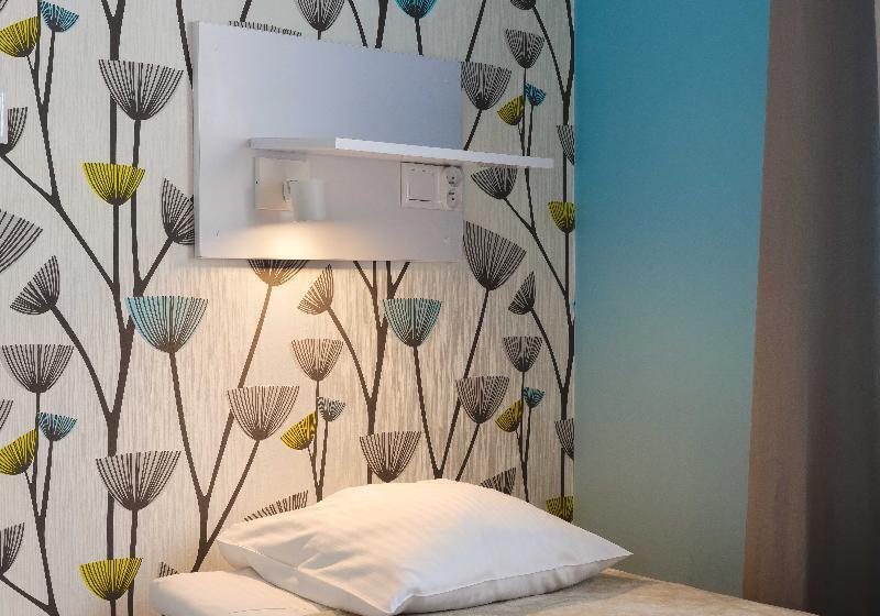 标准三人间, Premium Hostel