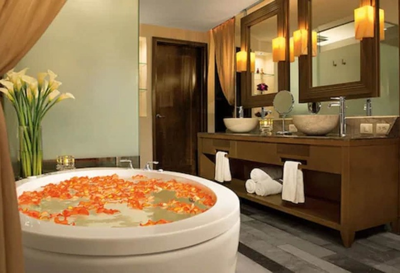 Junior Suite Club, Secrets Vallarta Bay Resort & Spa   Adults Only