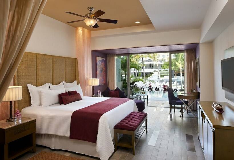 Junior Suite Pat King, Secrets Vallarta Bay Resort & Spa   Adults Only
