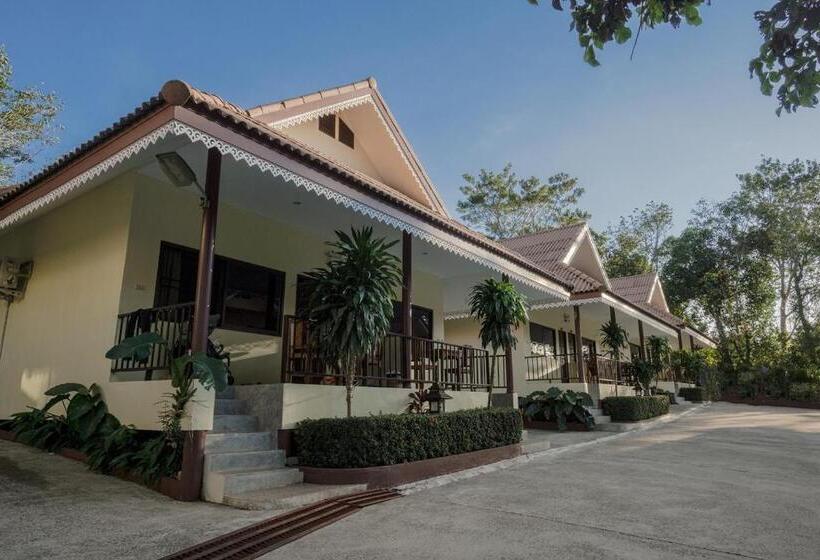 بنجلو قياسى مطلّ علي الحديقة, Chang Cliff Resort