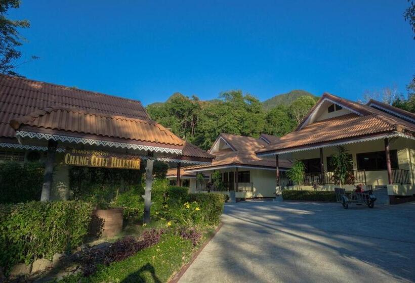 بنجلو قياسى مطلّ علي الحديقة, Chang Cliff Resort
