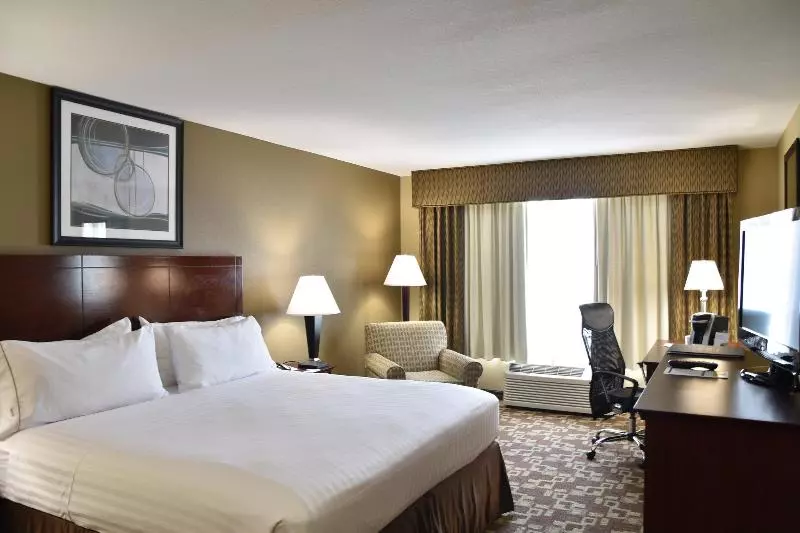 Standard-huone King-vuode, Holiday Inn Express Hotel & Suites St. Charles, An Ihg