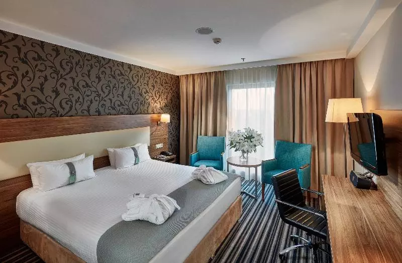 اتاق اجرایی با تخت بزرگ, Holiday Inn łódź, An Ihg