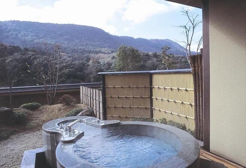 اتاق سوپریور, Kotohira Onsen Kotosankaku