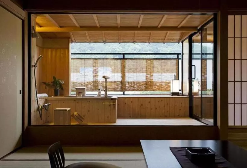 スーペリアールーム, Kotohira Onsen Kotosankaku