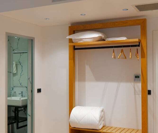 اتاق سوپریور با چشم‌انداز دریا, Nertili