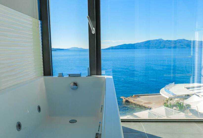 سوییت با چشم‌انداز دریا, Nertili