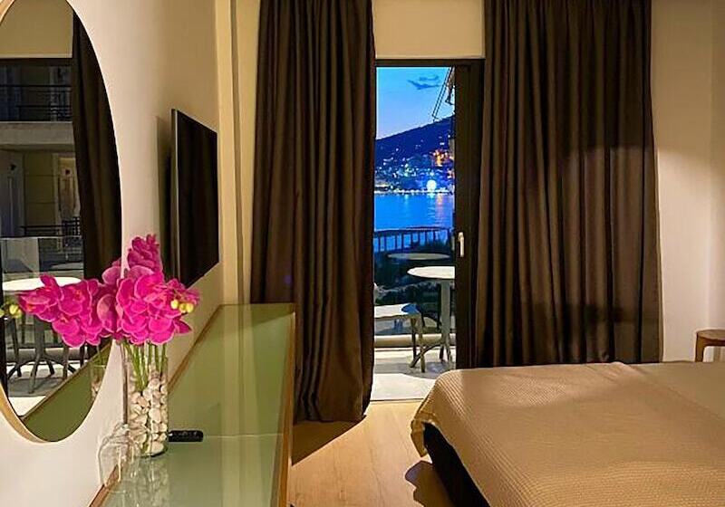 اتاق لوکس با چشم‌انداز دریا, Nertili