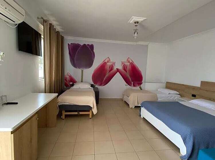 Standard Quadruple Room with Balcony, Nertili