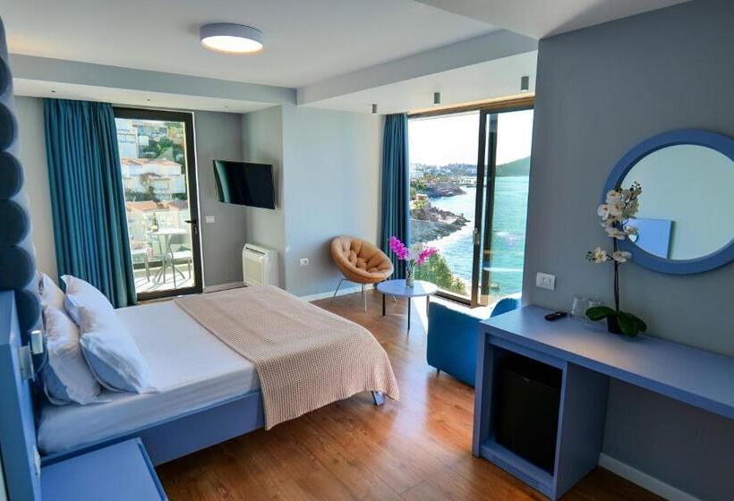 سوییت با چشم‌انداز دریا, Nertili