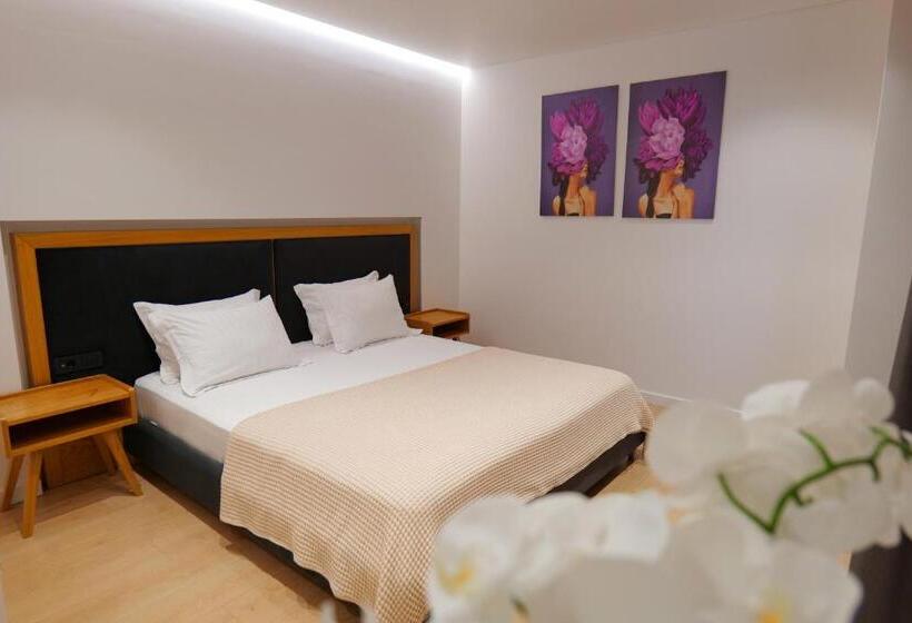 اتاق سوپریور با چشم‌انداز دریا, Nertili