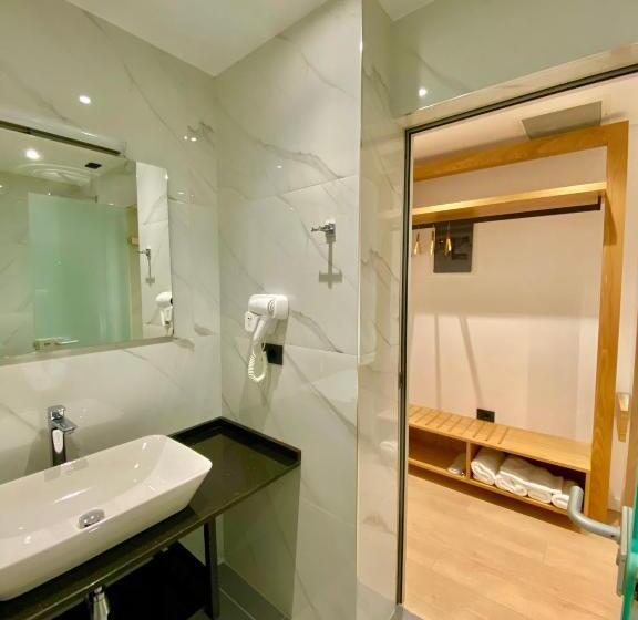 اتاق اکونومی, Nertili