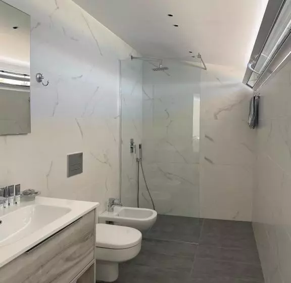 Standard Triple Room Sea View
