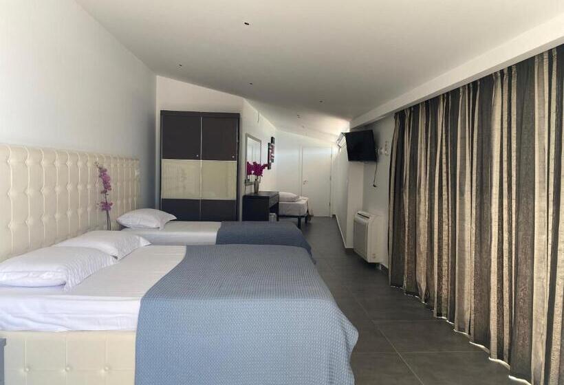 Triple Room Sea View, Nertili