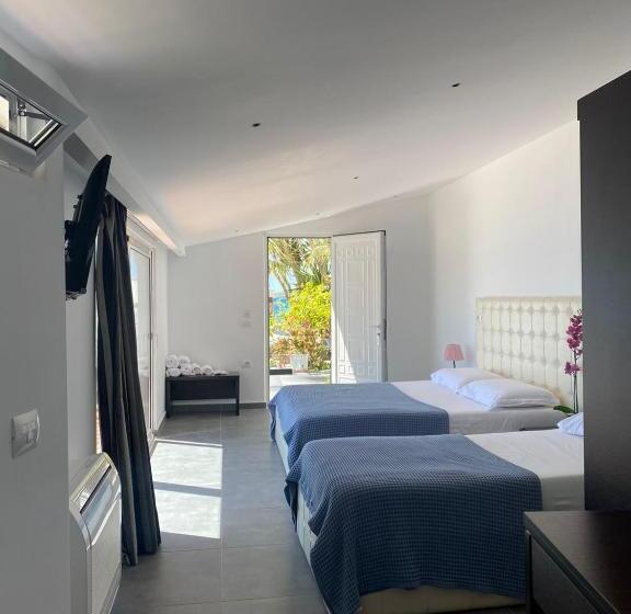 Triple Room Sea View, Nertili