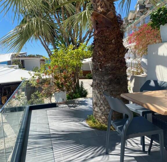 Triple Room Sea View, Nertili