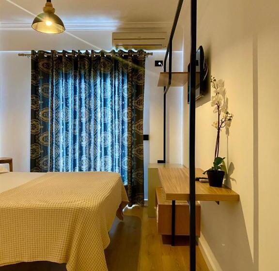 اتاق استاندارد با چشم‌انداز دریا, Nertili