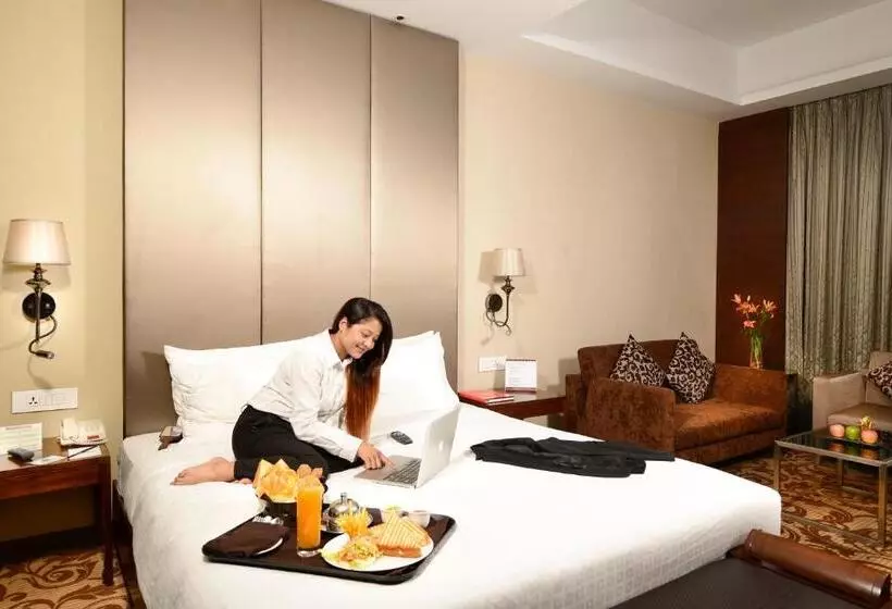 デラックスルーム, Pride Plaza Hotel, Kolkata