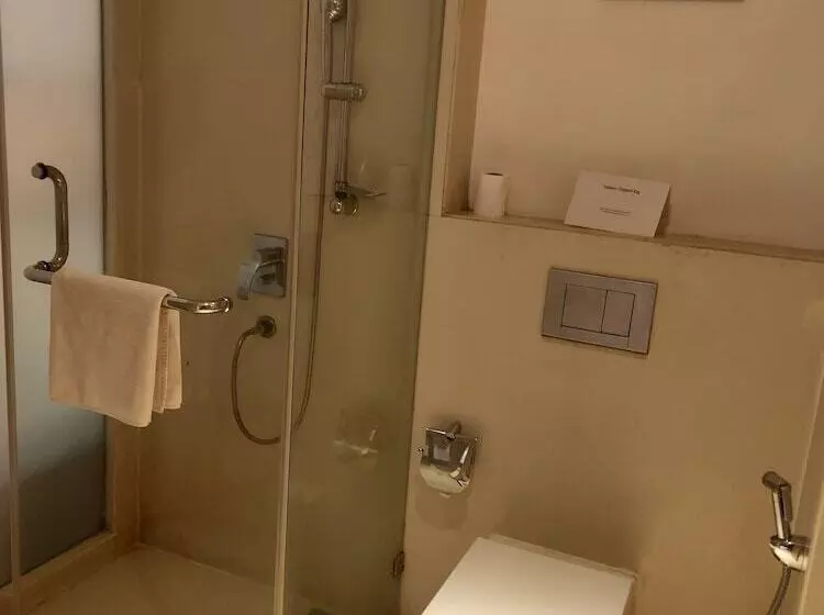 デラックスルーム, Pride Plaza Hotel, Kolkata