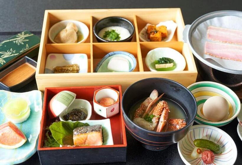 اتاق استاندارد چهار تخته, Kasuitei Ooya