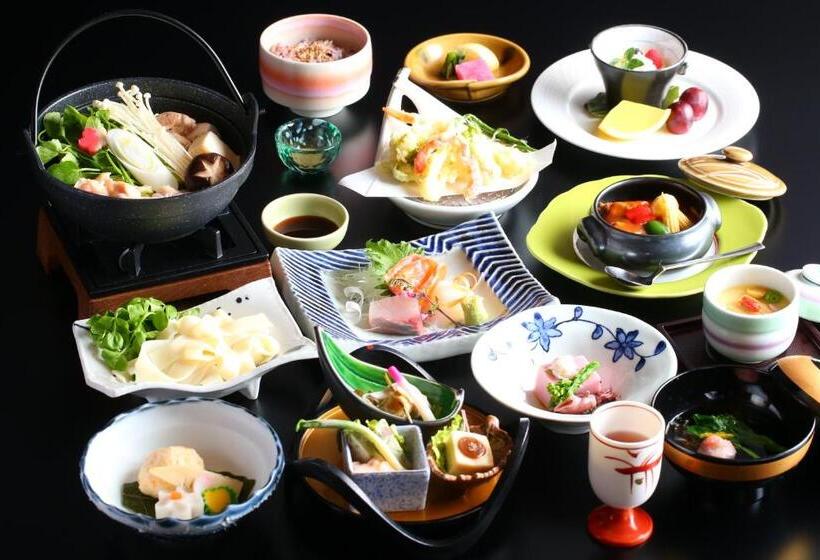 اتاق استاندارد چهار تخته, Kasuitei Ooya