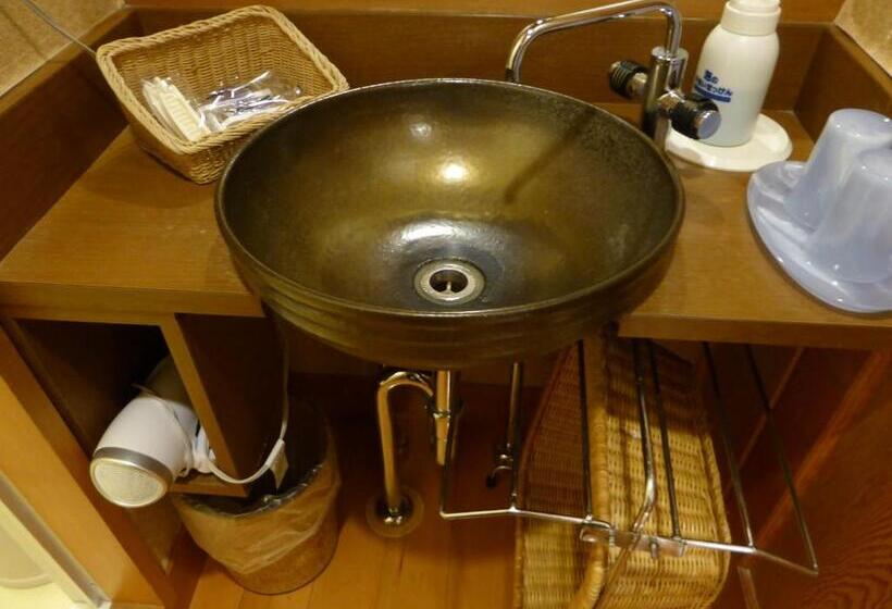 اتاق استاندارد با چشمانداز دریاچه, Kasuitei Ooya