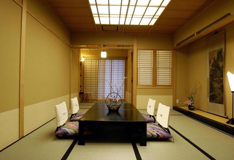 اتاق استاندارد با چشمانداز دریاچه, Kasuitei Ooya