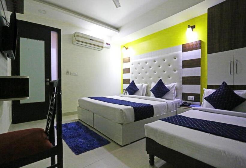 디럭스 트리플 룸, Star