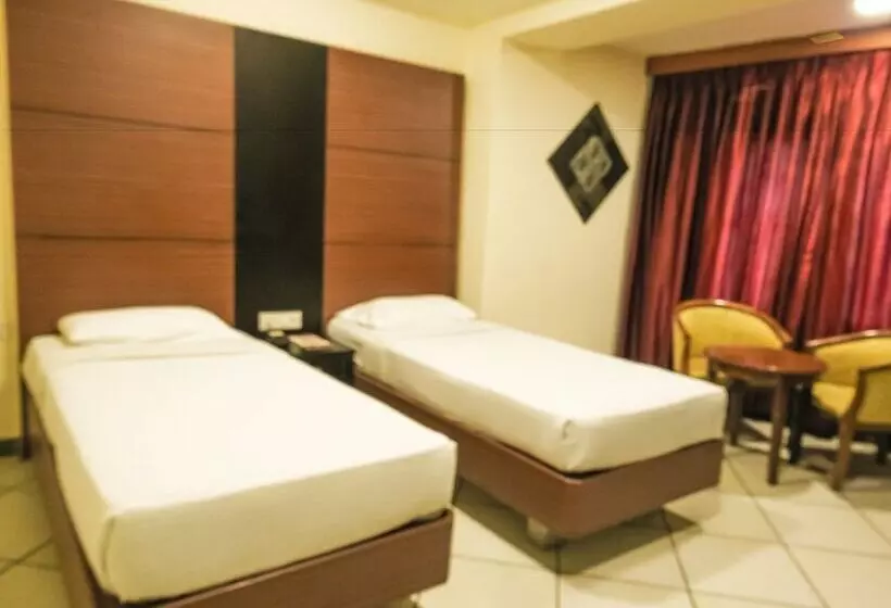 اتاق اجرایی, Emarald Hotels