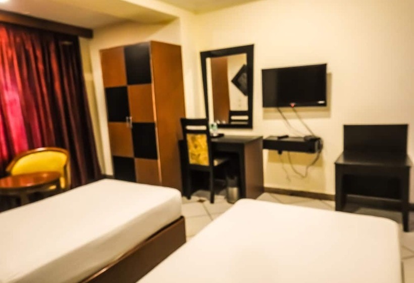 行政房间, Emarald Hotels