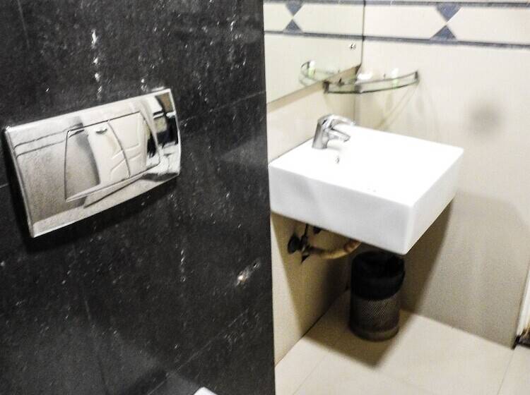 行政房间, Emarald Hotels