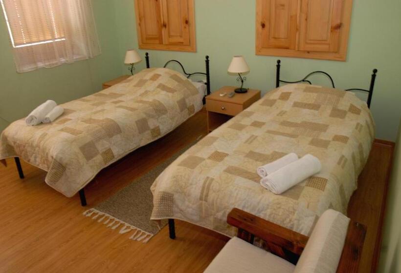 اتاق استاندارد, Chola Guest House