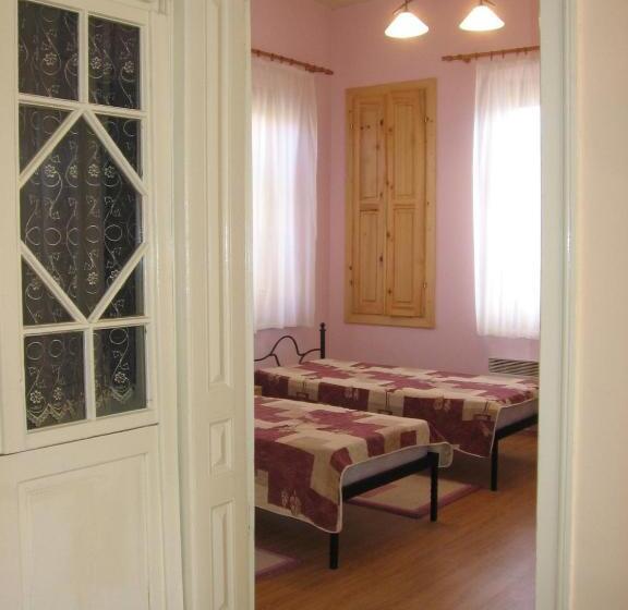 اتاق استاندارد, Chola Guest House
