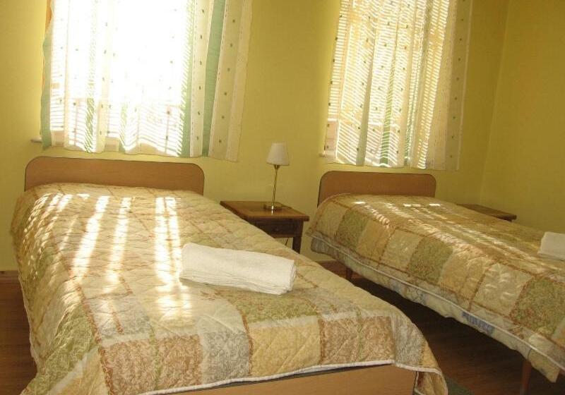 اتاق استاندارد, Chola Guest House