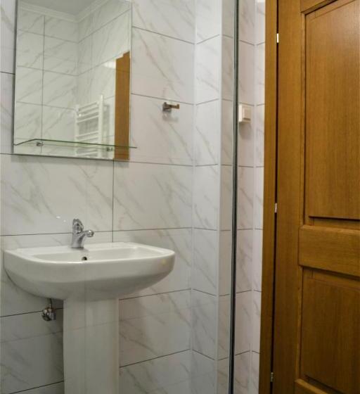 آپارتمان 1 خوابه, Chola Guest House