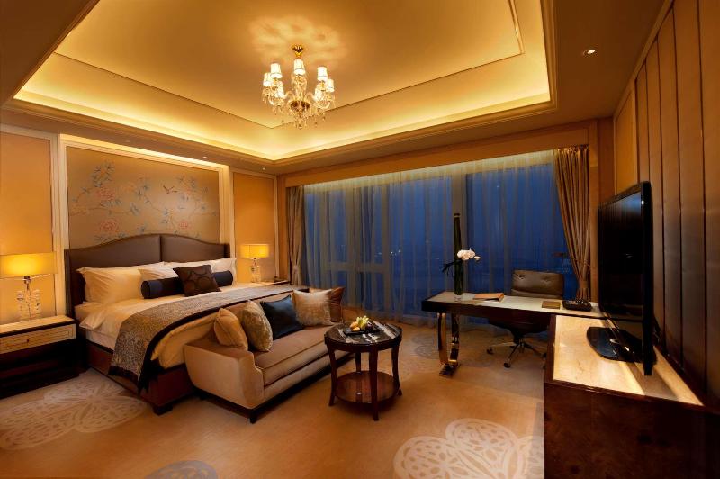 חדר אקזקיוטיב, Conrad Dalian