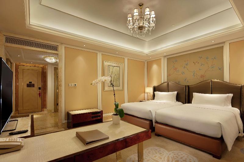 חדר אקזקיוטיב, Conrad Dalian