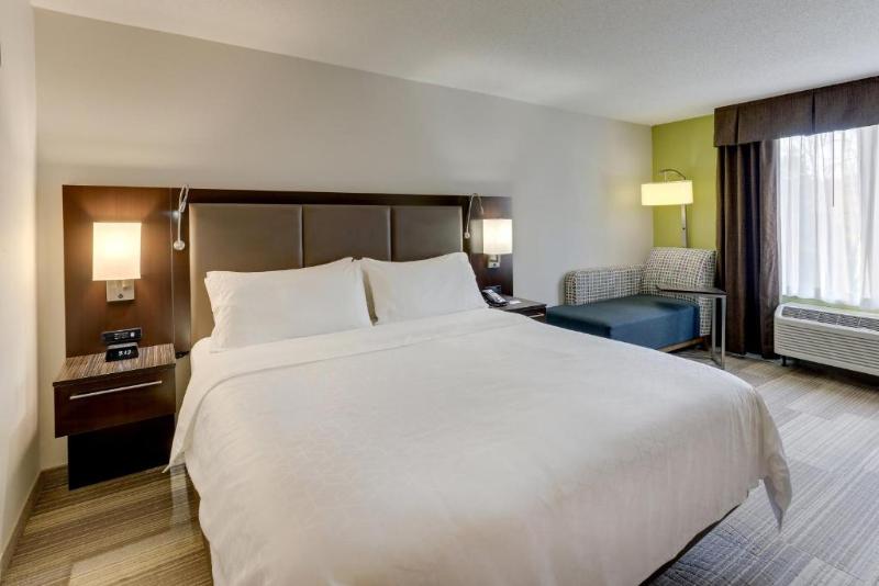 غرفة قياسية سرير كينج لذوى الإحتياجات الخاصة, Holiday Inn Express Hotel & Suites Dayton Centerville, An Ihg