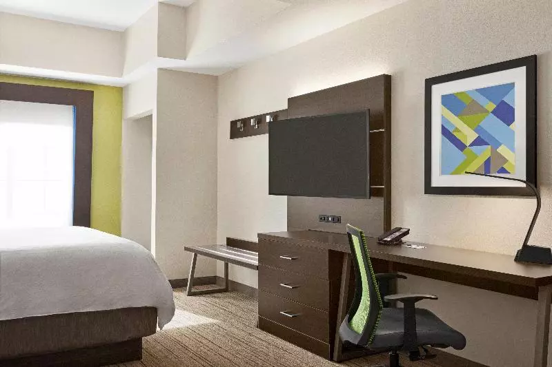 身障者適用スイートルーム, Holiday Inn Express Hotel & Suites Durant, An Ihg