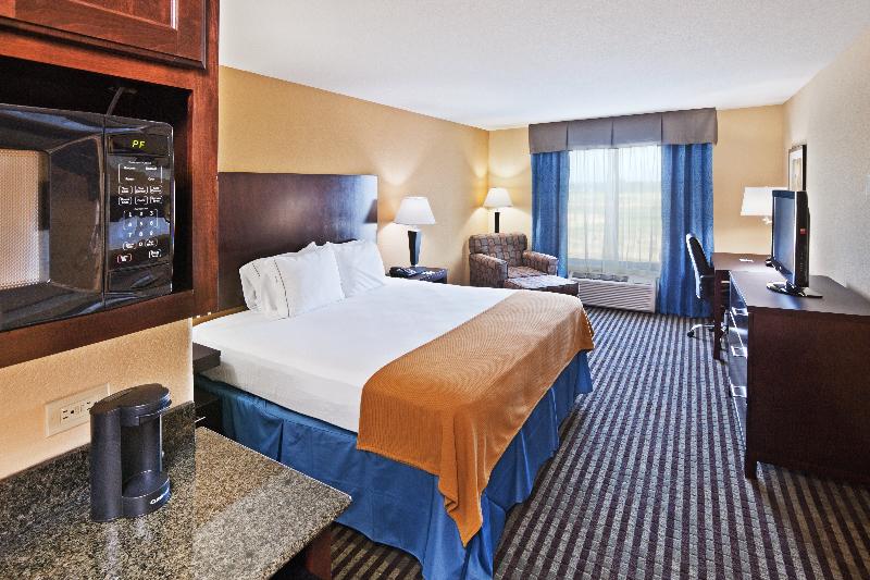 キングサイズベッドのスタンダードルーム, Holiday Inn Express Hotel & Suites Okmulgee By Ihg