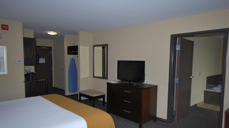 套房, Holiday Inn Express Hotel & Suites Okmulgee By Ihg