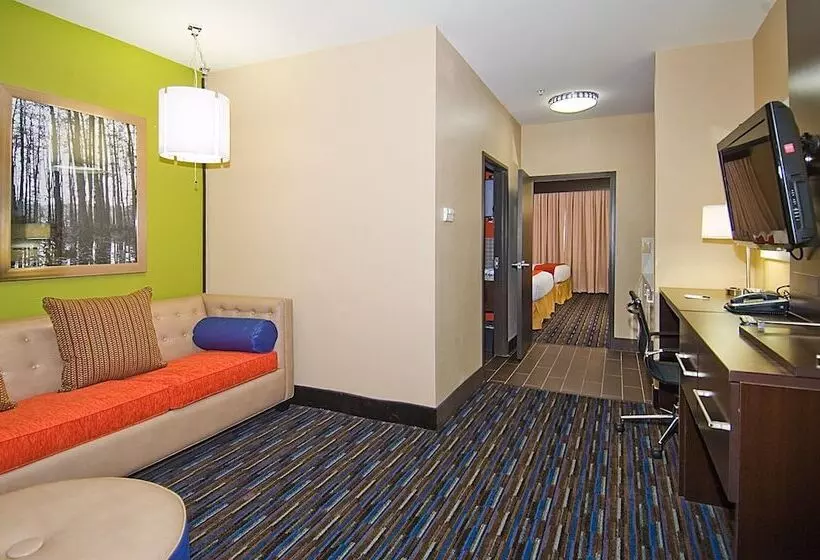 スイート, Holiday Inn Express Fulton, An Ihg