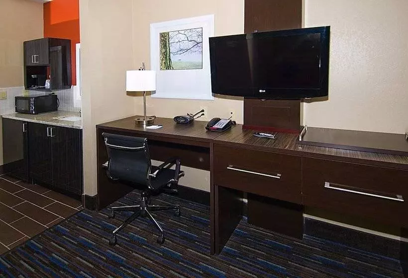 スイート, Holiday Inn Express Fulton, An Ihg